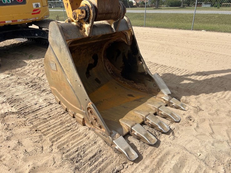 caterpillar-336-image-19