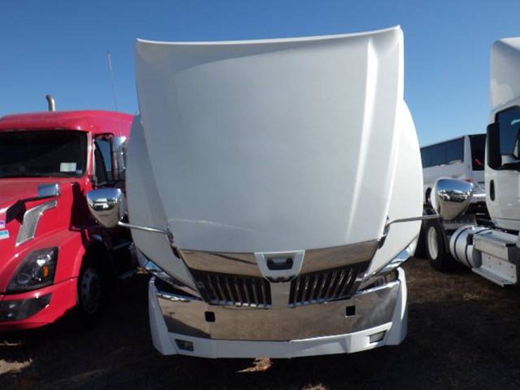 2018-western-star-5700xe-image-14