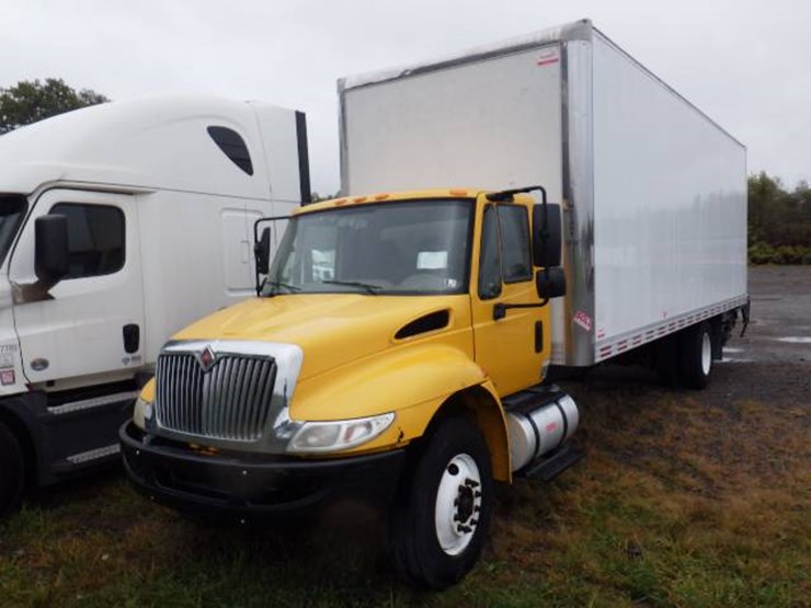 2018-international-durastar-4300-image-1