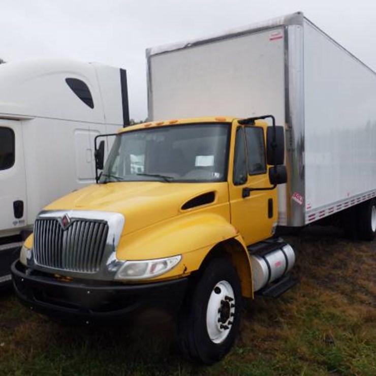 2018 INTERNATIONAL DURASTAR 4300
