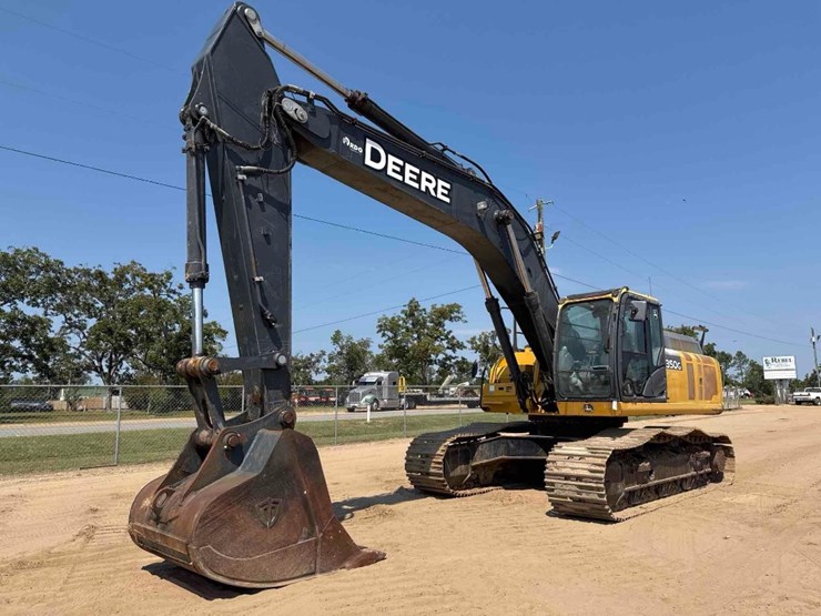 2017-deere-350g-lc-image-2