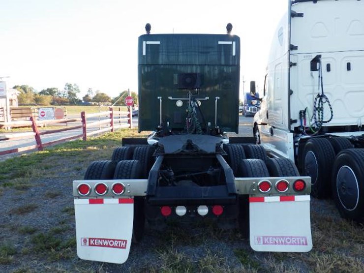 2023-kenworth-w990-image-5