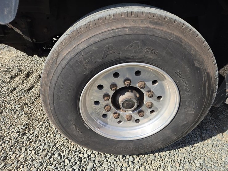 2005-mack-cl733-image-60