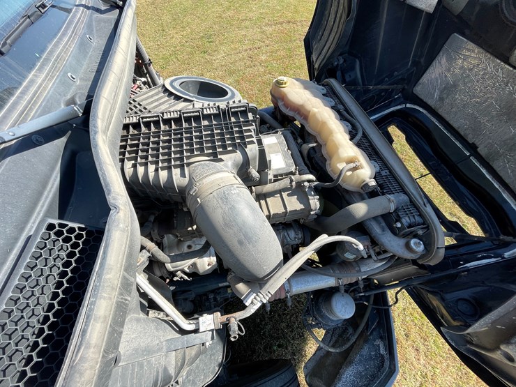 #1666-•-2019-freightliner-cascadia-semi-tractor-(title-in-delay)-image-22