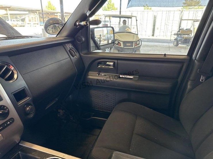 2016-ford-expedition-image-18