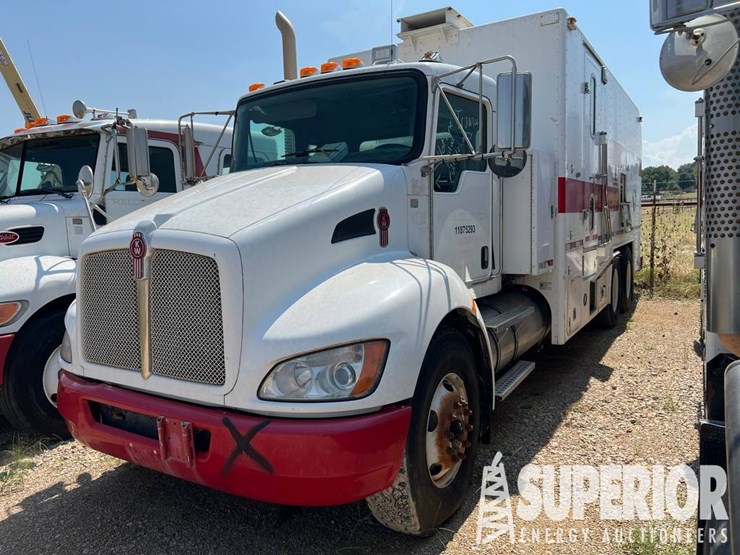 2011-kenworth-t370-image-1
