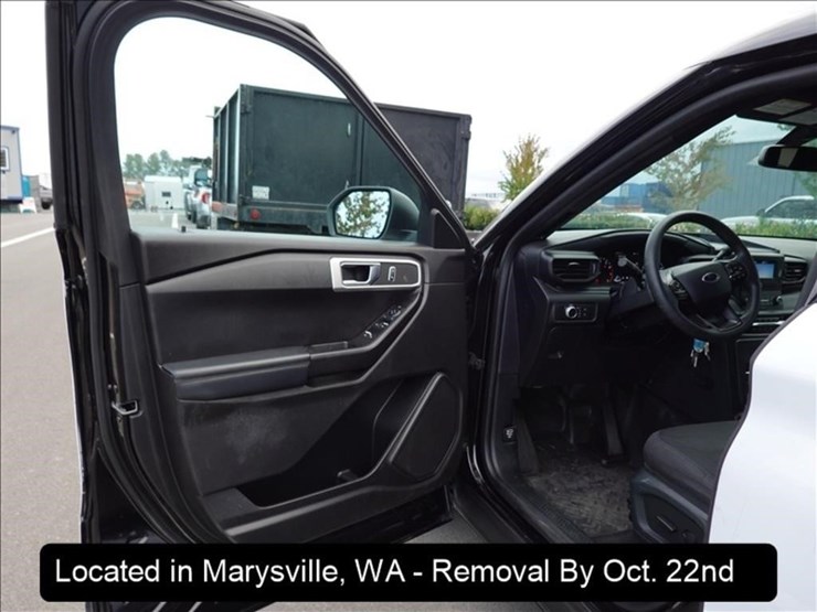 2020-ford-explorer-image-3