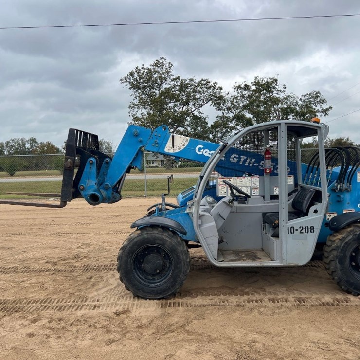 2012 GENIE GTH5519