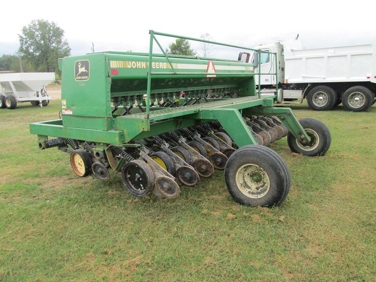 john-deere-750-image-4