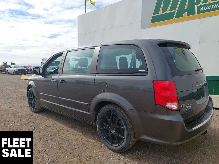2015-dodge-grand-caravan-image-3