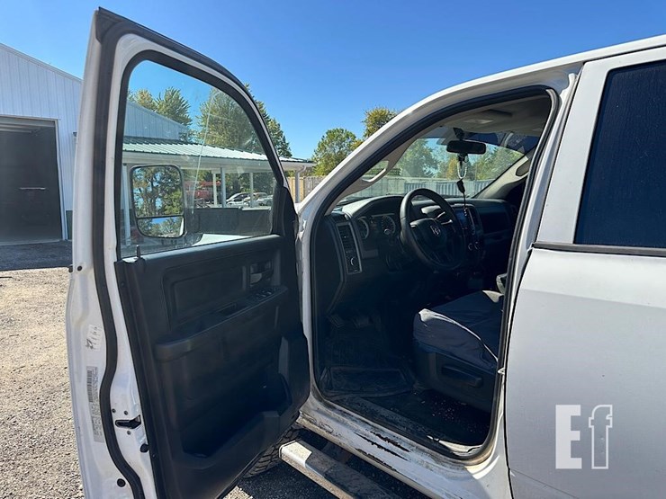 2015-dodge-ram-2500-image-9