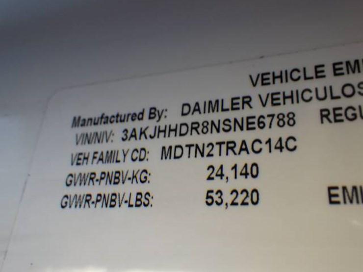 2022-freightliner-cascadia-126-image-12