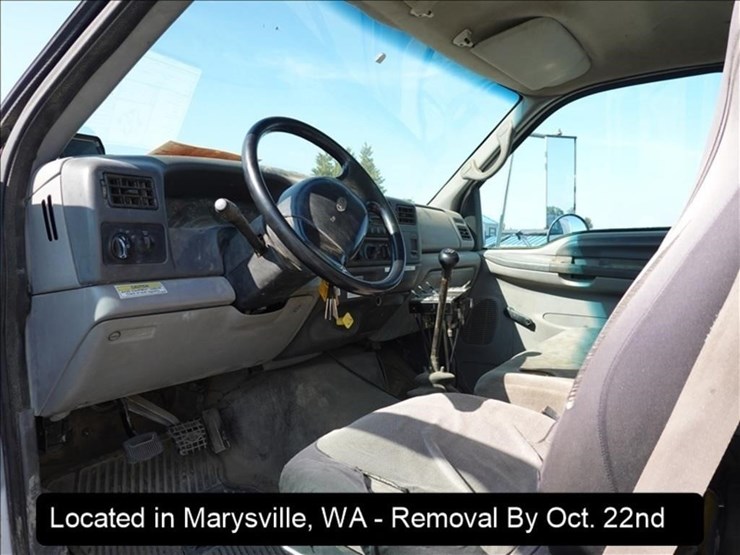 2000-ford-f650-image-13