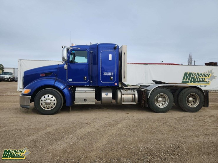 2014-peterbilt-384-image-34