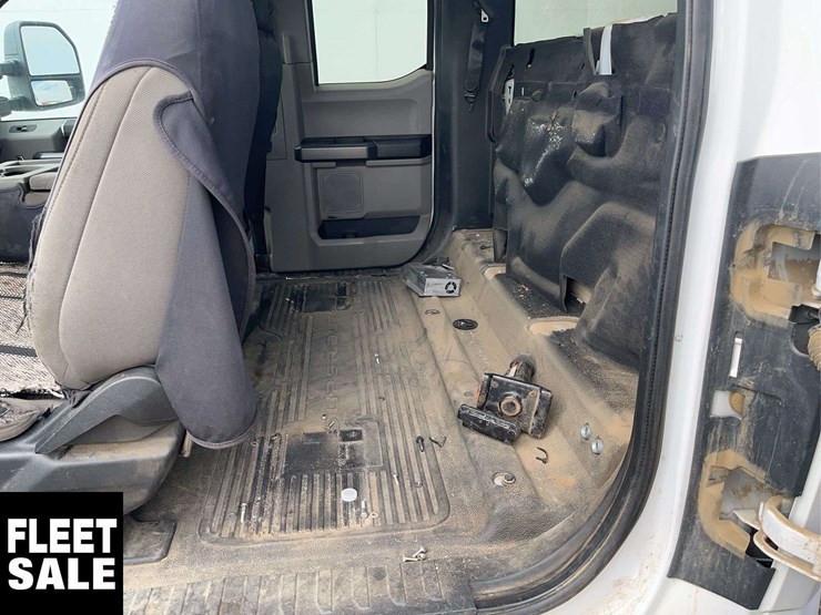 2021-ford-f350-image-14
