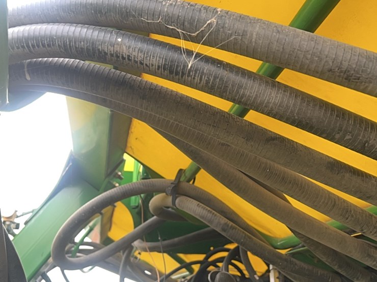 john-deere-16-image-19