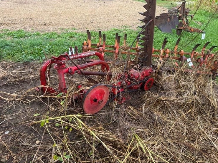 massey-ferguson-sickle-bar-mower-image-5