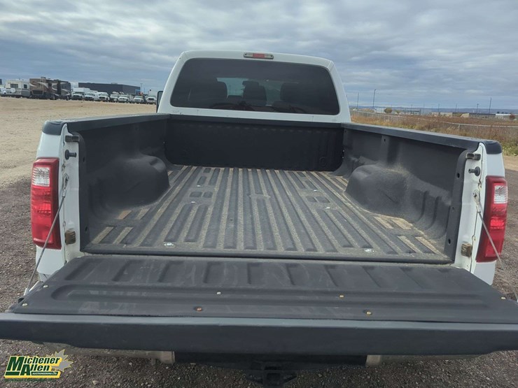 2015-ford-f350-image-22