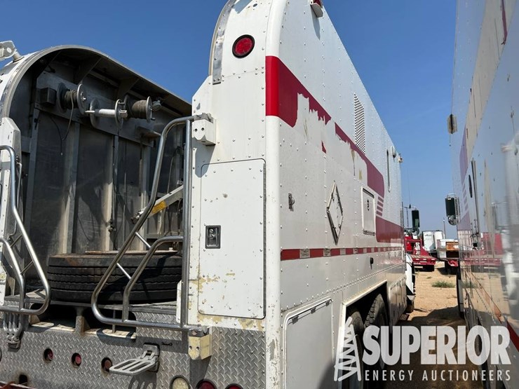 2011-kenworth-t370-image-4