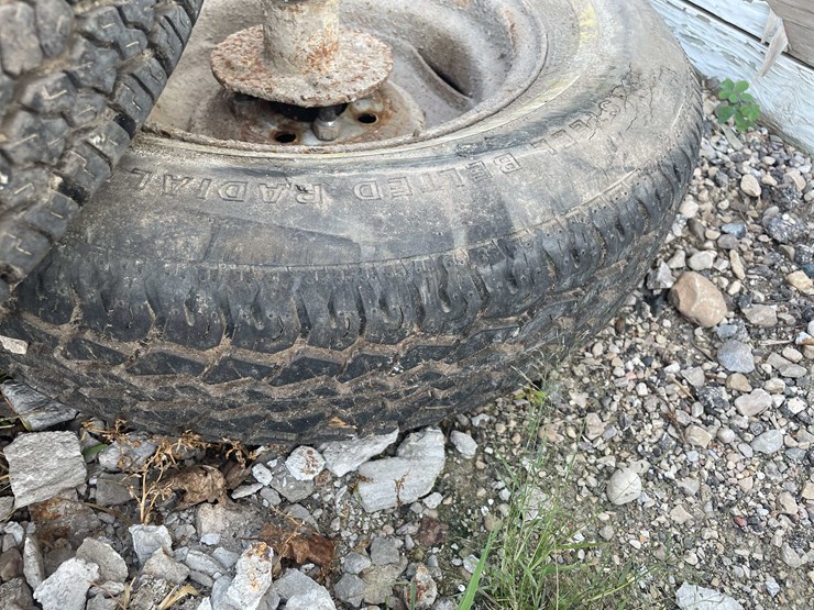 #1928-•-(2)-tires-image-3
