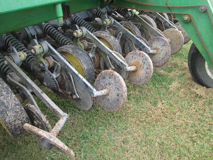john-deere-750-image-10