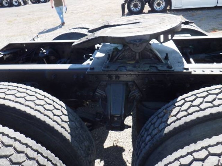 2012-kenworth-t660-image-4