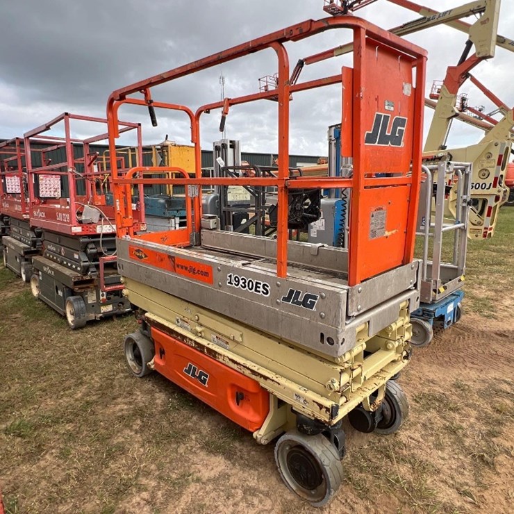 2008 JLG 1930ES