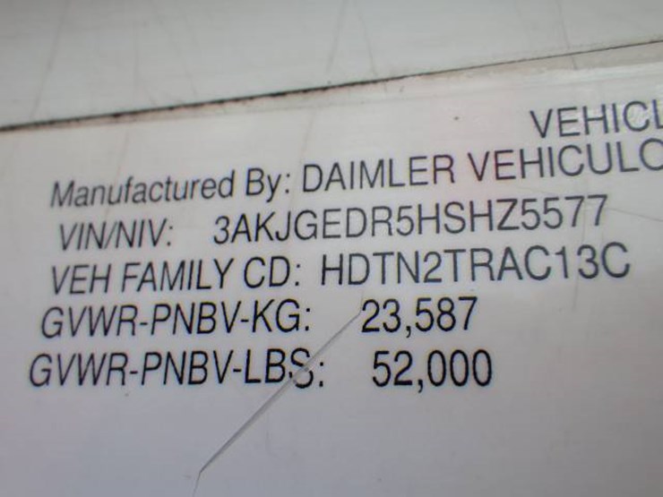2017-freightliner-cascadia-125-image-11