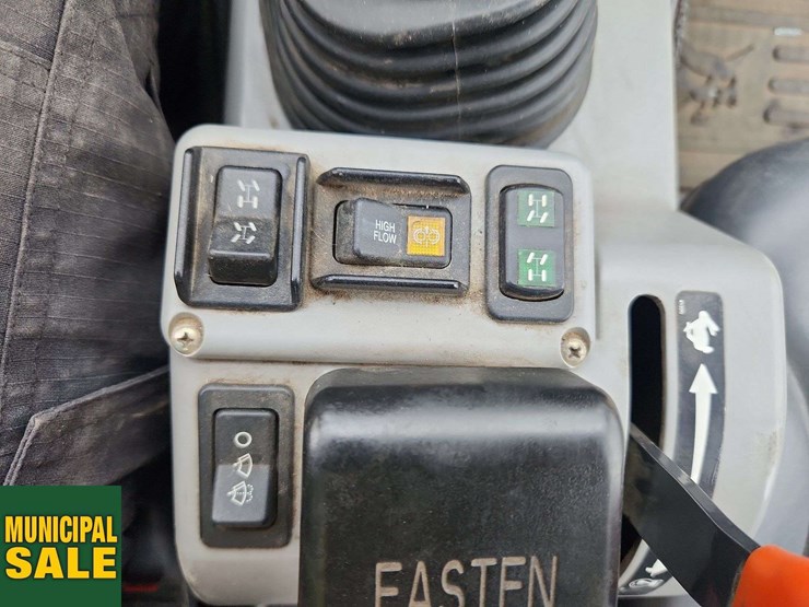 2014-bobcat-toolcat-5600-image-16