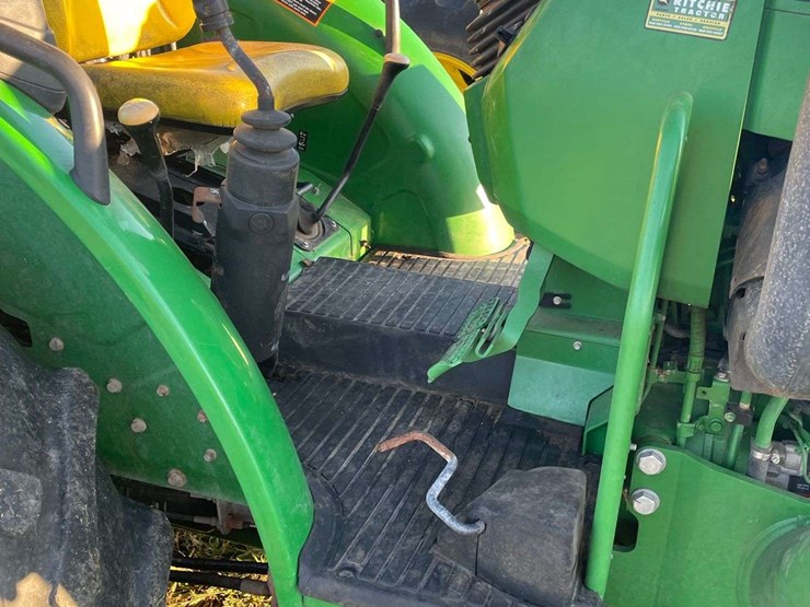 2018-john-deere-5055e-image-16