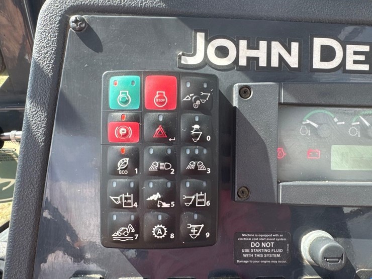 2018-deere-410l-image-28