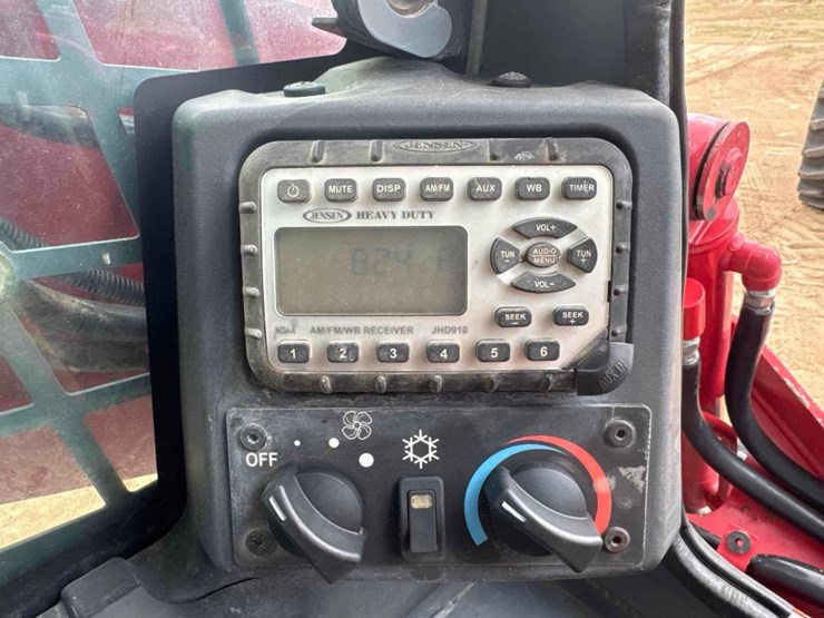 takeuchi-tl12v2-image-24