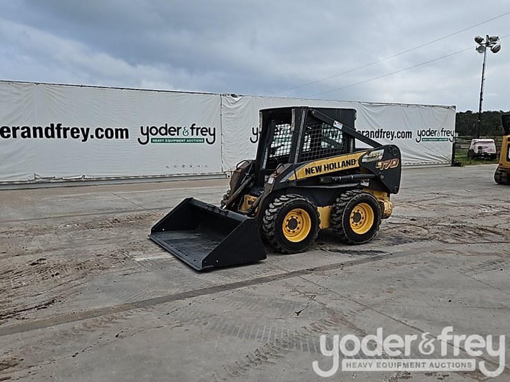 new-holland-l170-image-2