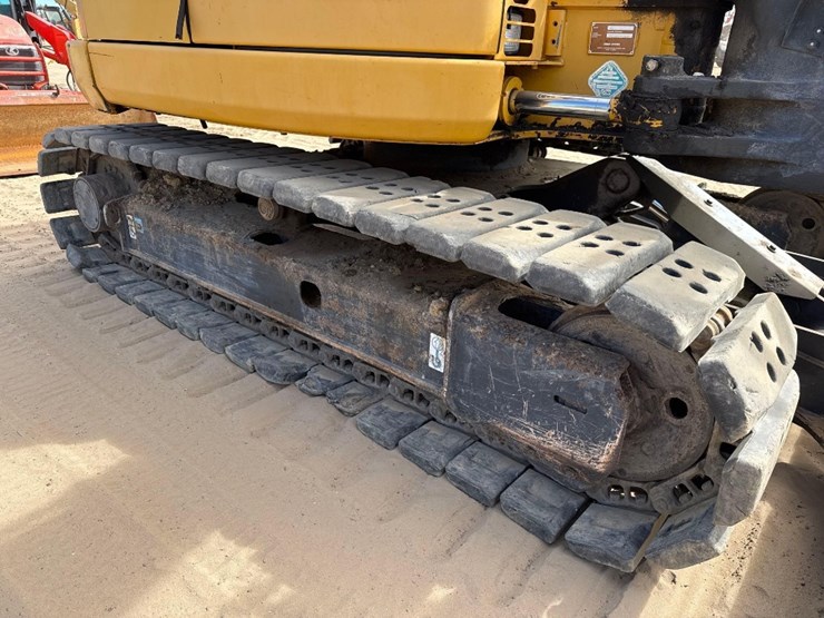 deere-85g-image-13