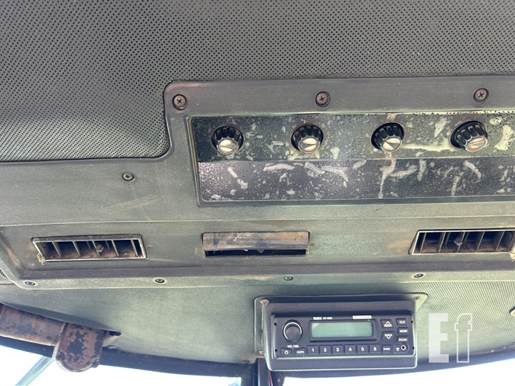 john-deere-4840-image-39