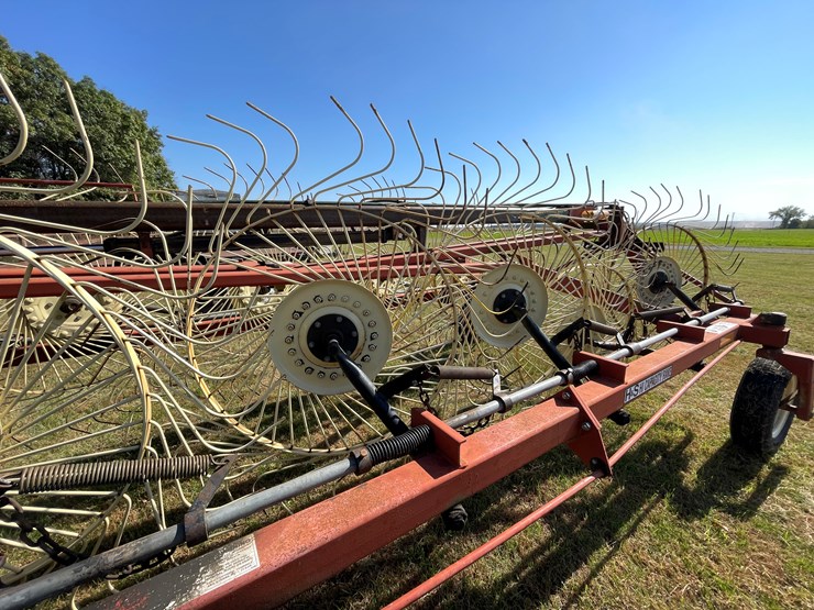 #1670-•-h&s-hi-capacity-wheel-rake-image-21