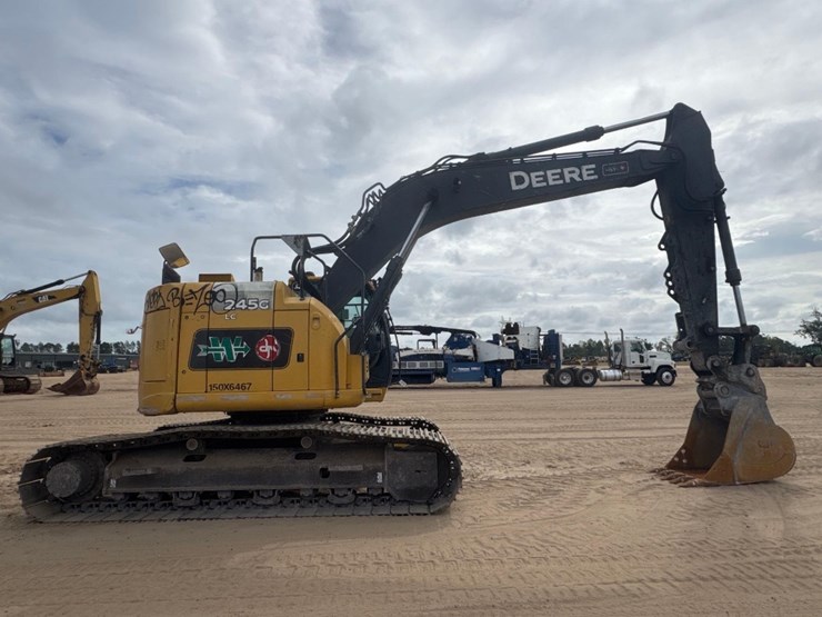 deere-245g-lc-image-5