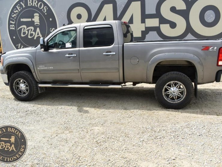 2007-gmc-sierra-2500-image-14