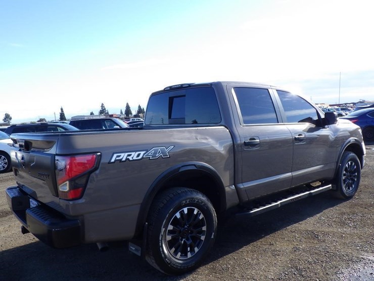 2021-nissan-titan-image-3