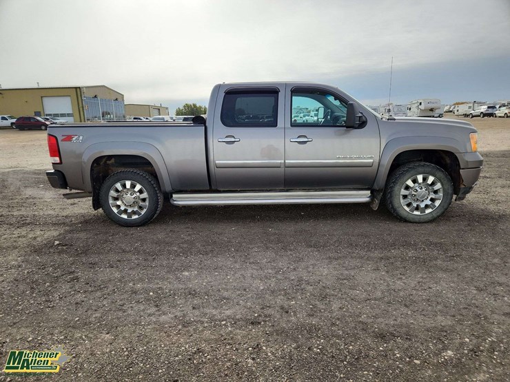 2012-gmc-sierra-2500hd-image-26