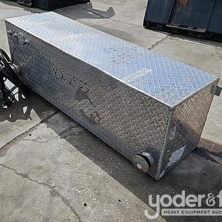 69 Gallon Fuel Tank c/w Pump