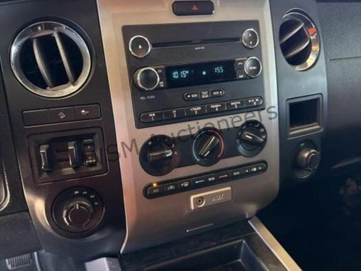 2016-ford-expedition-image-17
