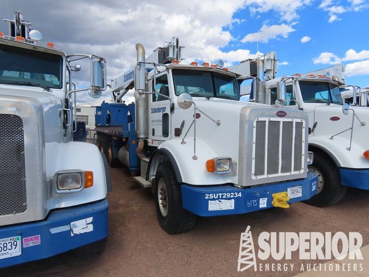 2008-peterbilt-365-image-2