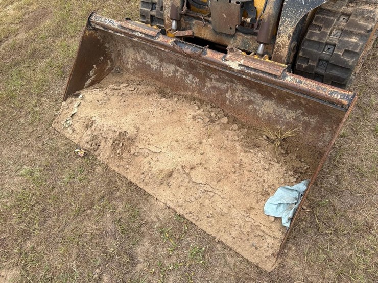 deere-317g-image-18
