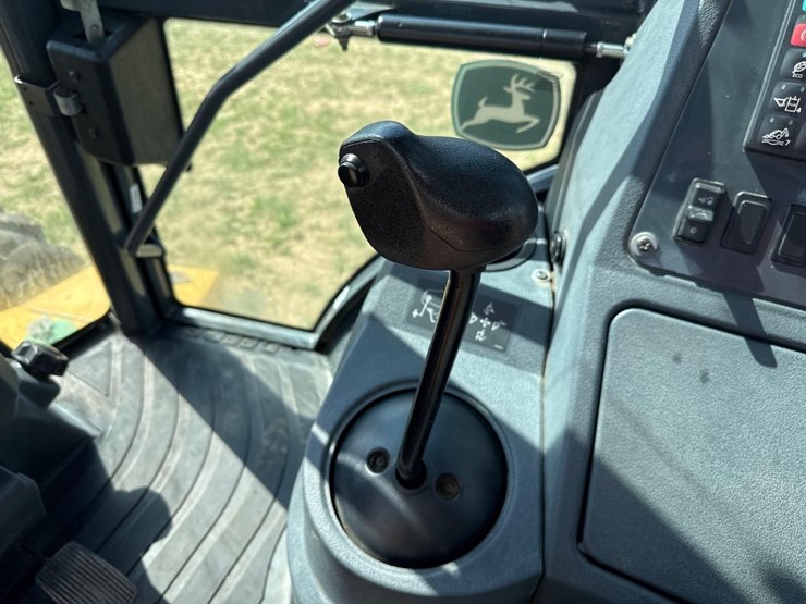 2018-deere-410l-image-26