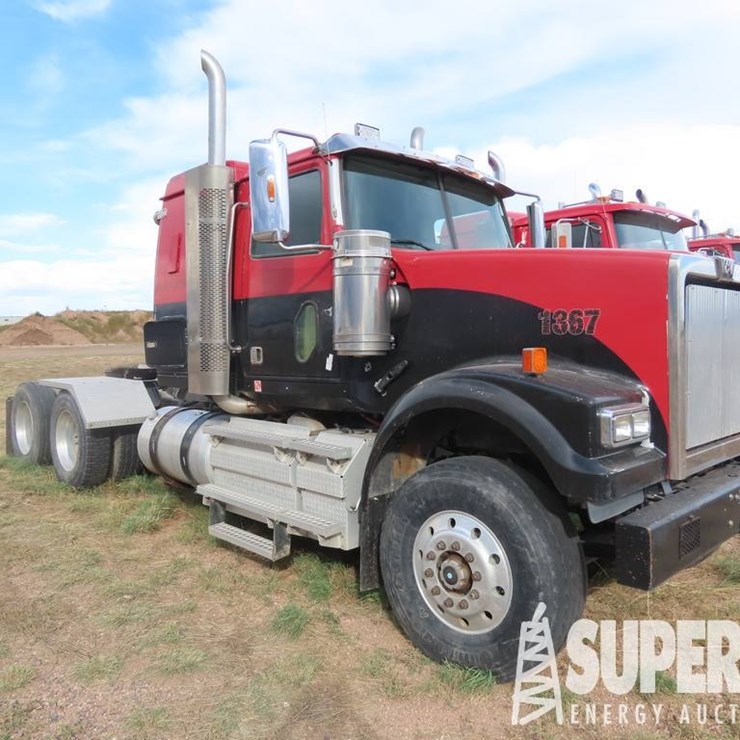 WESTERN STAR 4900
