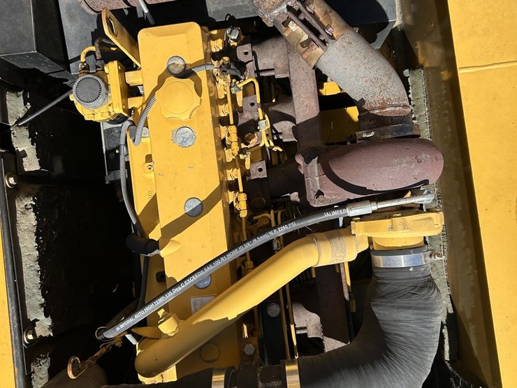 deere-200-lc-image-73