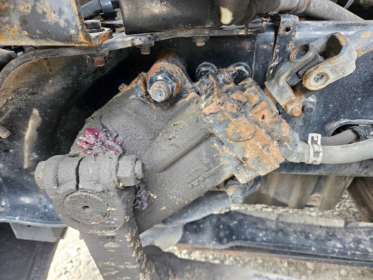 2019-freightliner-cascadia-126-image-37