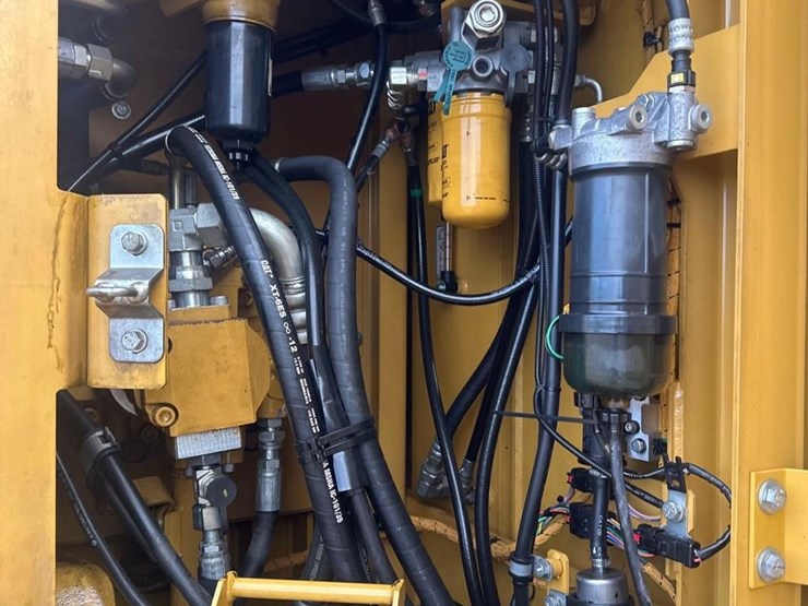 2018-caterpillar-325flcr-image-26