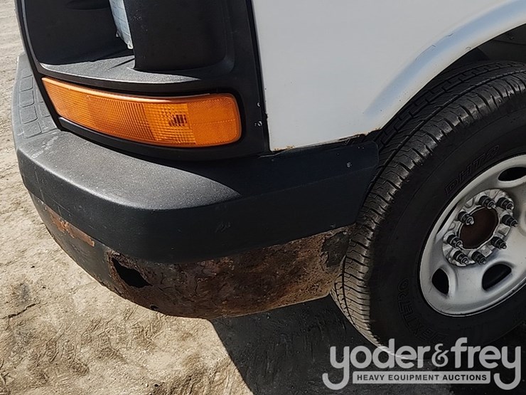 2006-gmc-savana-g2500-image-33